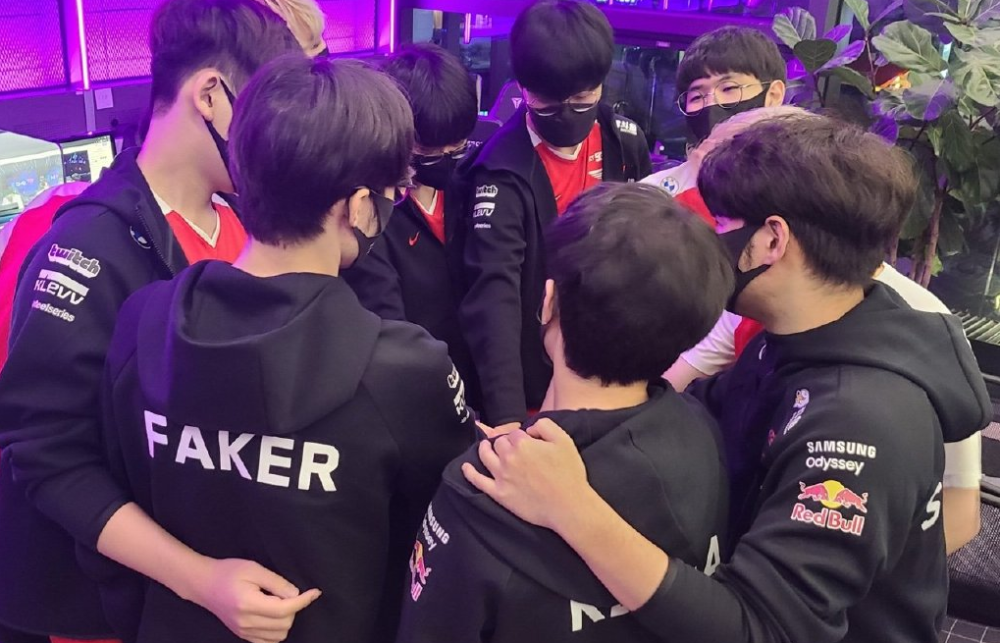 在如此緊張 在如此緊張