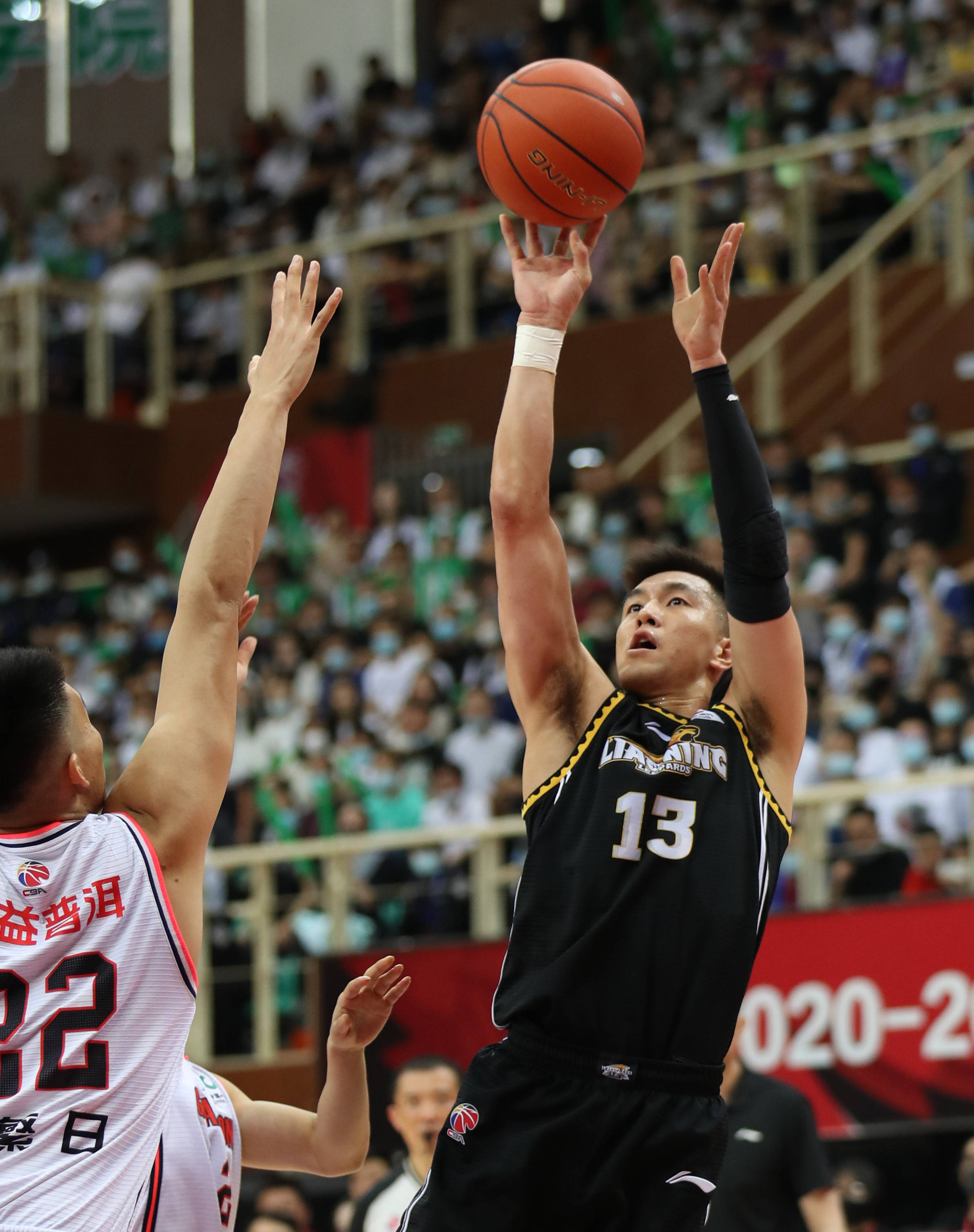 防守重心外 防守重心外